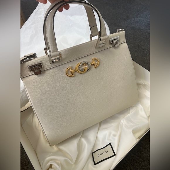 Gucci Handbag - Picture 3 of 6